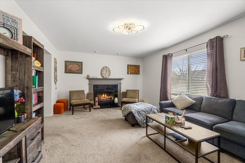 Tiny photo for 427 Essex Court, Sugar Grove, IL 60554 (MLS # 12564652)