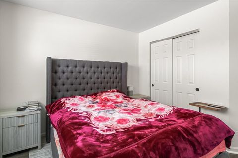 Tiny photo for 427 Essex Court, Sugar Grove, IL 60554 (MLS # 12564652)