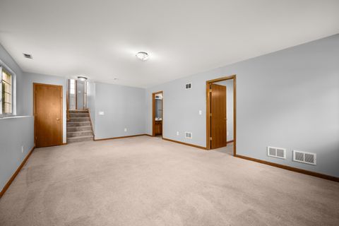 Tiny photo for 701 Blackstone Court, DeKalb, IL 60115 (MLS # 12459375)