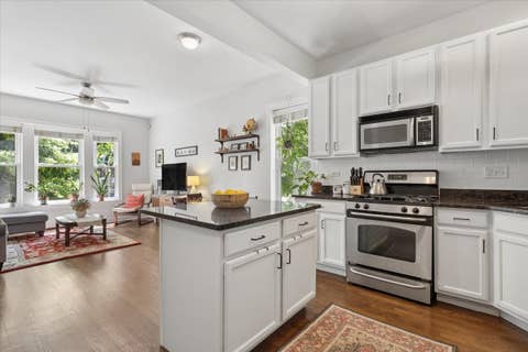 Tiny photo for 2924 W Berteau Avenue #1, Chicago, IL 60618 (MLS # 12732181)