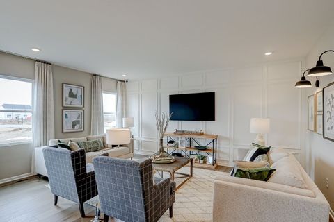 Tiny photo for 1638 Patterson Avenue, North Aurora, IL 60542 (MLS # 12578066)