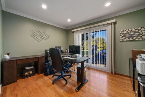 Tiny photo for 5 Lagoon Drive, Hawthorn Woods, IL 60047 (MLS # 12482143)