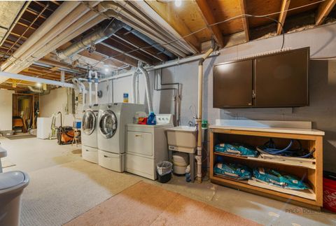 Tiny photo for 5 Lagoon Drive, Hawthorn Woods, IL 60047 (MLS # 12482143)