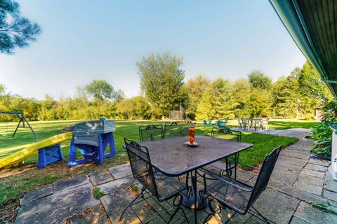 Tiny photo for 5 Lagoon Drive, Hawthorn Woods, IL 60047 (MLS # 12482143)