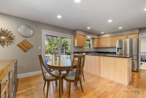 Tiny photo for 5 Lagoon Drive, Hawthorn Woods, IL 60047 (MLS # 12482143)