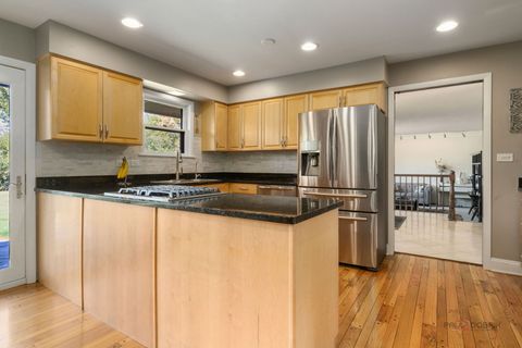 Tiny photo for 5 Lagoon Drive, Hawthorn Woods, IL 60047 (MLS # 12482143)