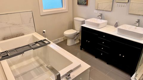 Tiny photo for 5 Lagoon Drive, Hawthorn Woods, IL 60047 (MLS # 12482143)