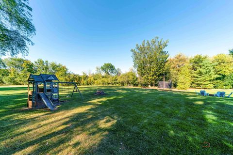 Tiny photo for 5 Lagoon Drive, Hawthorn Woods, IL 60047 (MLS # 12482143)