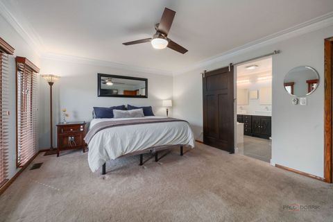 Tiny photo for 5 Lagoon Drive, Hawthorn Woods, IL 60047 (MLS # 12482143)