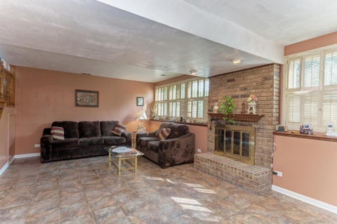 Tiny photo for 260 Cunningham Lane, Bloomingdale, IL 60108 (MLS # 12711701)