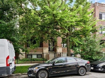 3217 N Troy Street 2S Chicago IL 60618