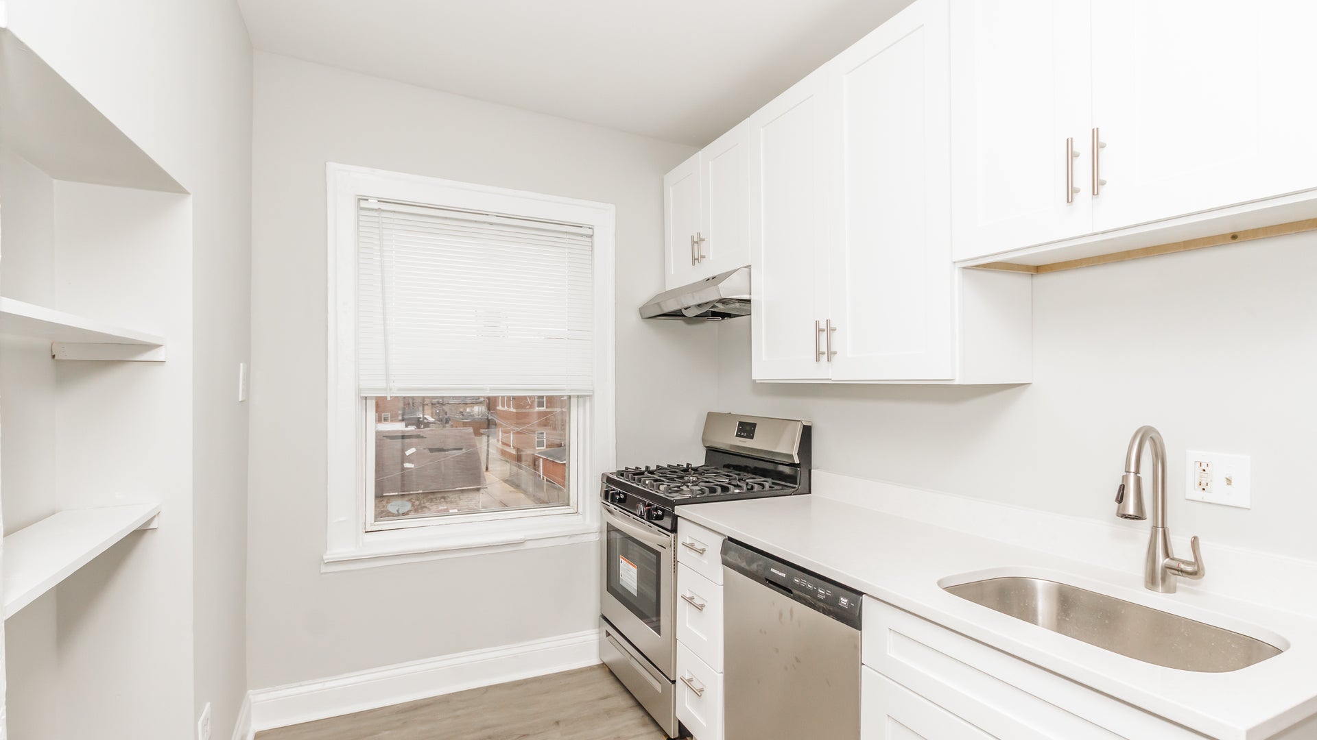 2722 W Rosemont Avenue 3