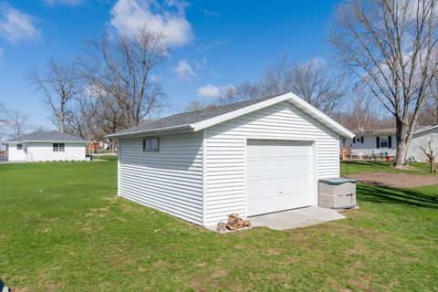 Tiny photo for 1317 7th Avenue, Erie, IL 61250 (MLS # 12611146)