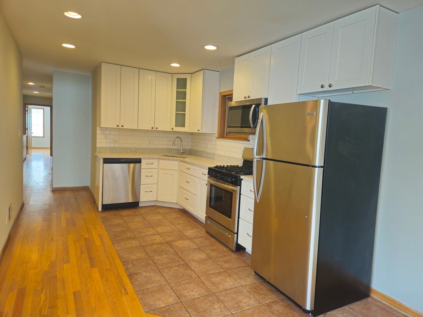 3043 N Ashland Avenue 2