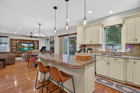 Tiny photo for 450 N Elm Avenue, Elmhurst, IL 60126 (MLS # 12723097)