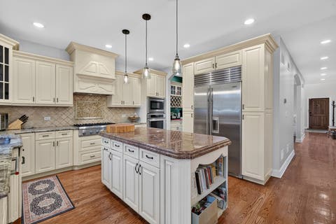 Tiny photo for 450 N Elm Avenue, Elmhurst, IL 60126 (MLS # 12723097)