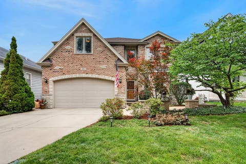 Tiny photo for 450 N Elm Avenue, Elmhurst, IL 60126 (MLS # 12723097)