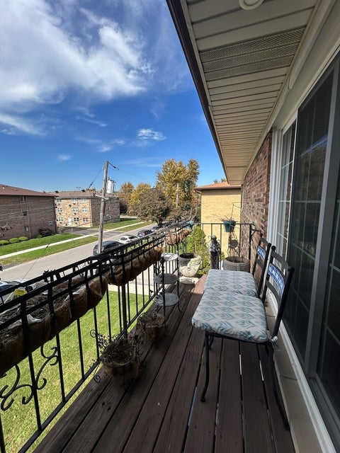 Tiny photo for 9817 Nottingham Avenue #303, Chicago Ridge, IL 60415 (MLS # 12793329)