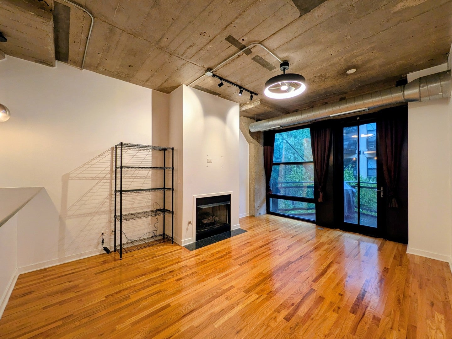 1033 W 14th Place 211