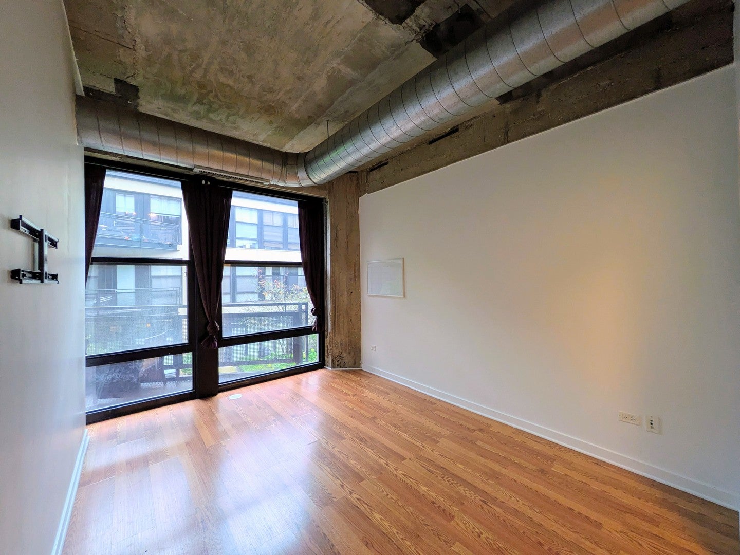 1033 W 14th Place 211