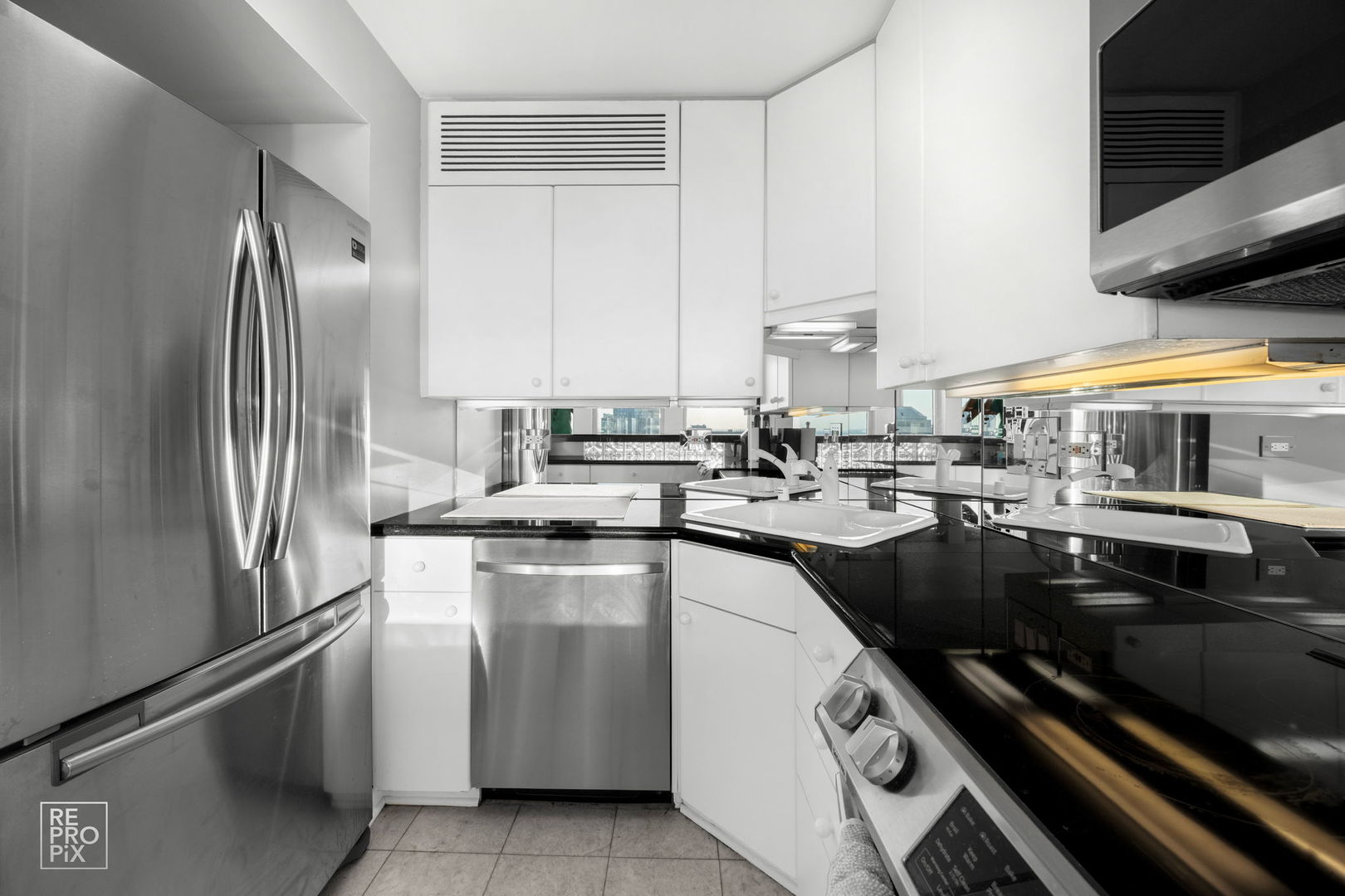 111 E Chestnut Street 40D