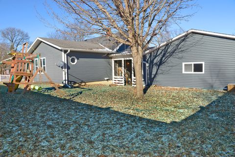 Tiny photo for 634 1st Avenue, Ottawa, IL 61350 (MLS # 12550284)