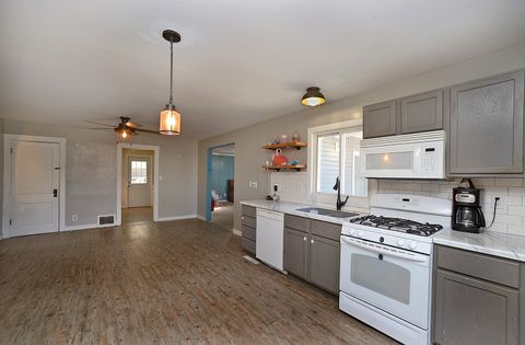 Tiny photo for 634 1st Avenue, Ottawa, IL 61350 (MLS # 12550284)