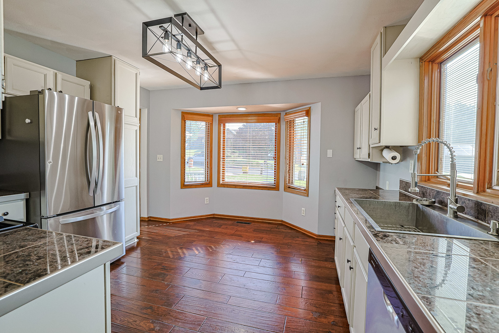 Rockford, Illinois 61109, United States, 3 Bedrooms Bedrooms, ,3 BathroomsBathrooms,Residential,Active,217040