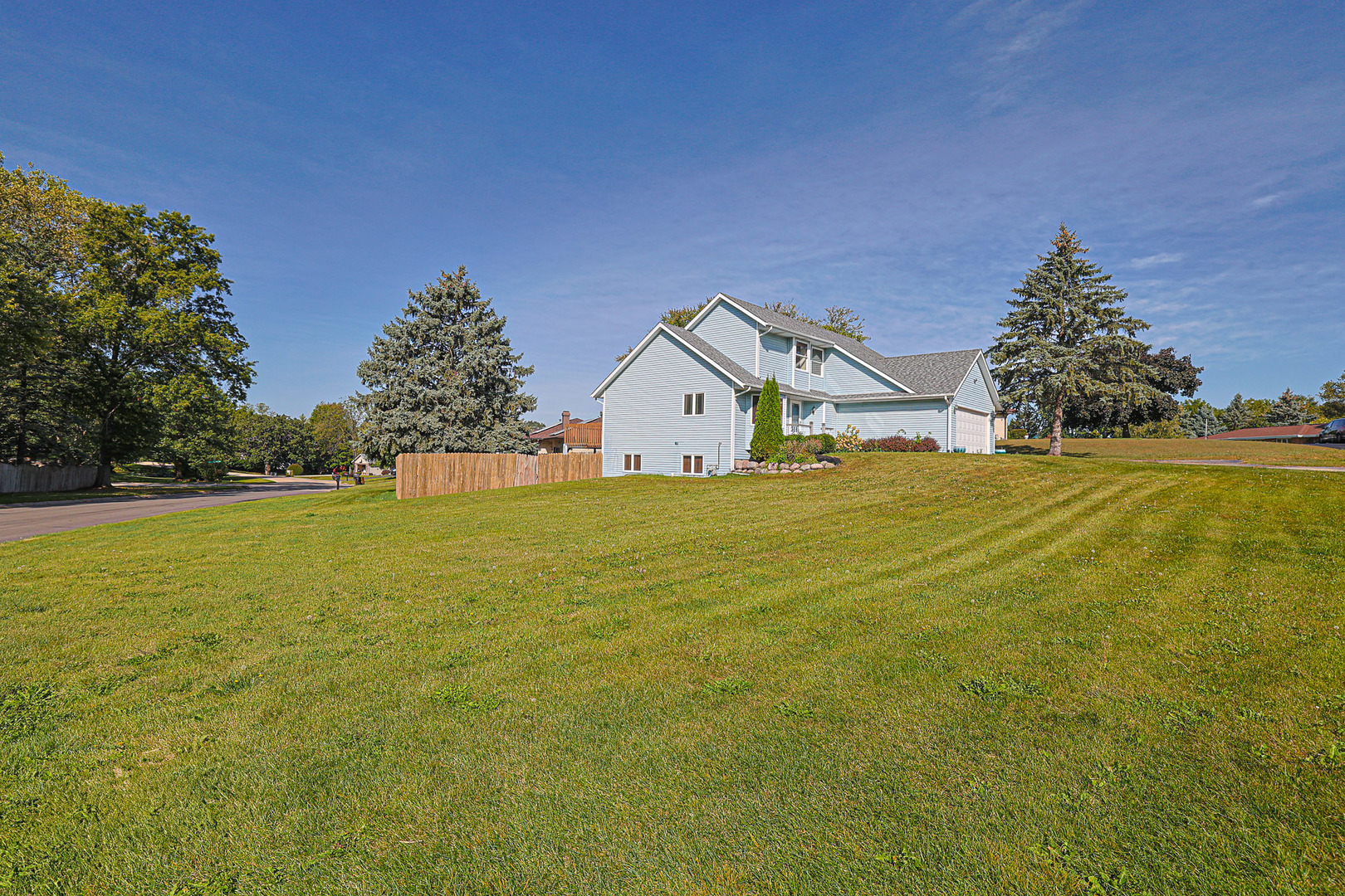 Rockford, Illinois 61109, United States, 3 Bedrooms Bedrooms, ,3 BathroomsBathrooms,Residential,Active,217040