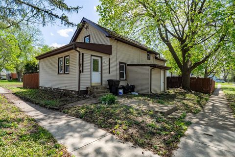 Photo of 501 E Locust Street, Normal, IL 61761 (MLS # 12623530)