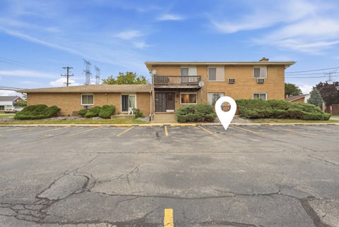 Tiny photo for 791 W KATHLEEN Drive #B, Des Plaines, IL 60016 (MLS # 12771899)