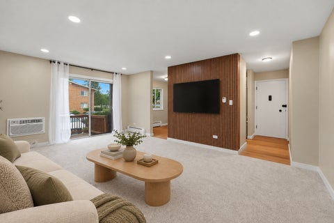Tiny photo for 791 W KATHLEEN Drive #B, Des Plaines, IL 60016 (MLS # 12771899)