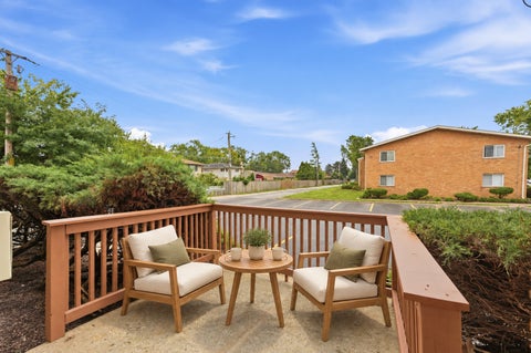 Tiny photo for 791 W KATHLEEN Drive #B, Des Plaines, IL 60016 (MLS # 12771899)