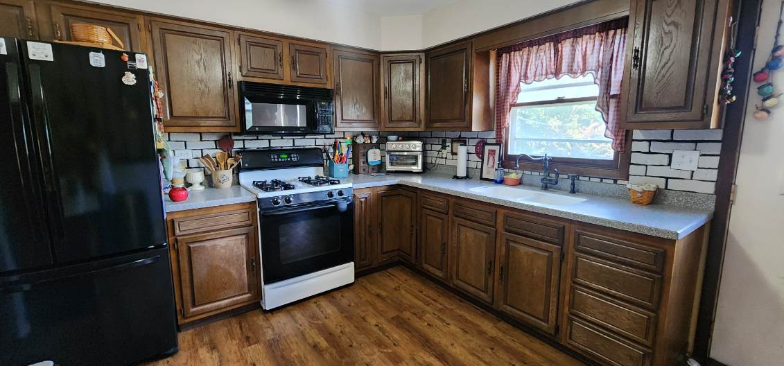 33276 N Sunset Avenue