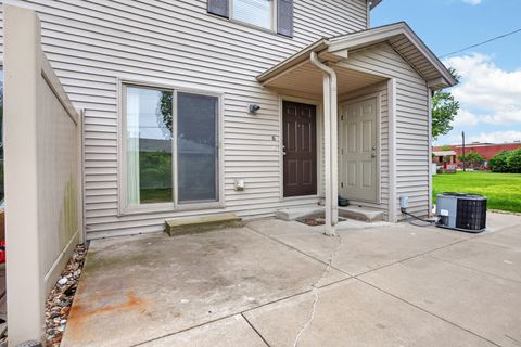Photo of 3 Ross Drive #6, Bloomington, IL 61701 (MLS # 12630976)
