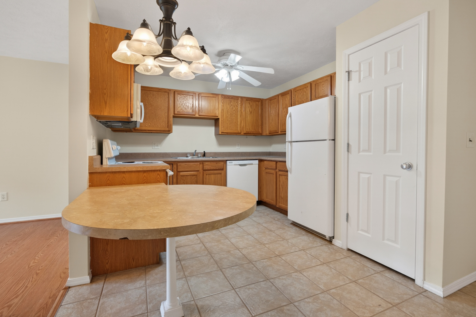 3 Ross Drive 6