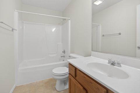 Tiny photo for 3 Ross Drive #6, Bloomington, IL 61701 (MLS # 12630976)