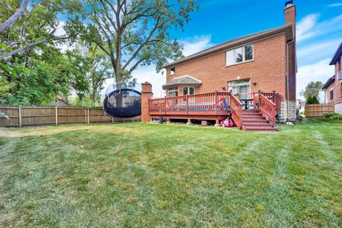Tiny photo for 2323 Douglas Avenue, Des Plaines, IL 60018 (MLS # 12596029)