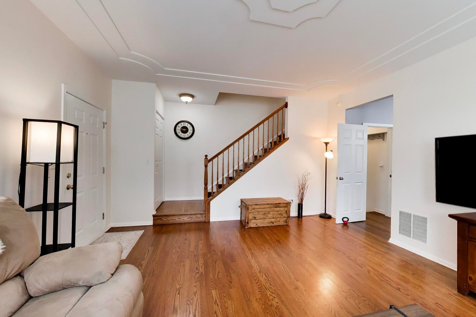 2426 Montclair Lane