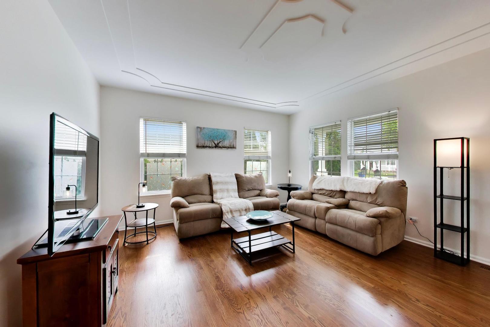 2426 Montclair Lane