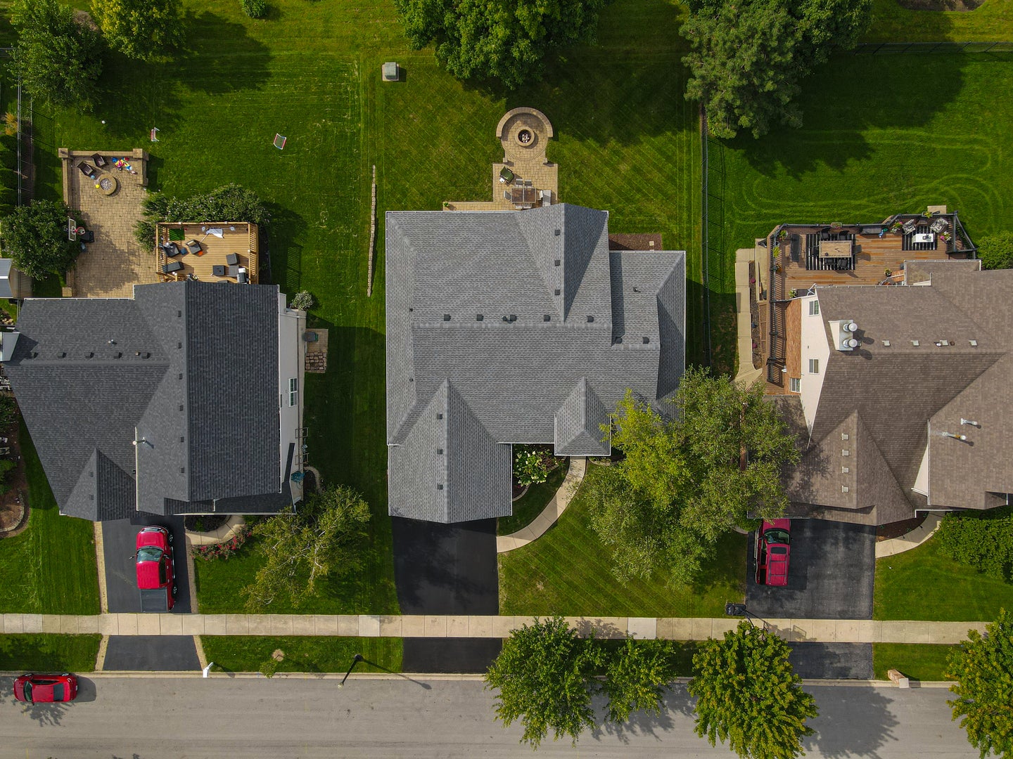 16453 LAKESIDE Drive