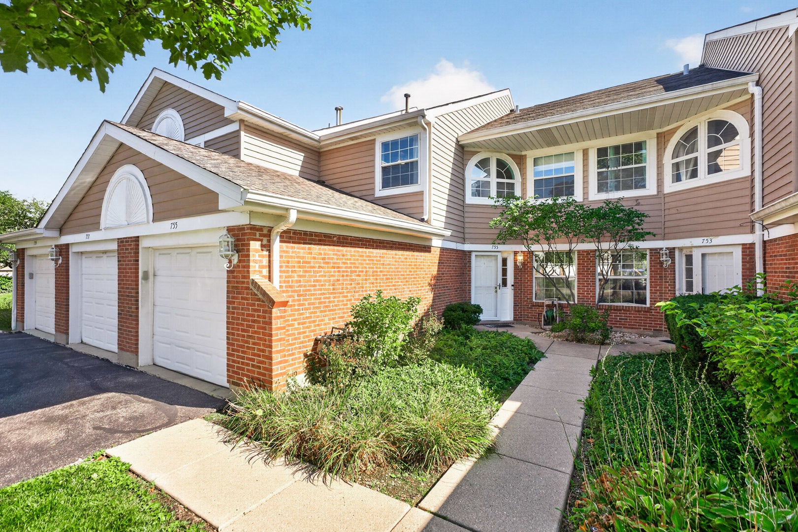 755 W Happfield Drive