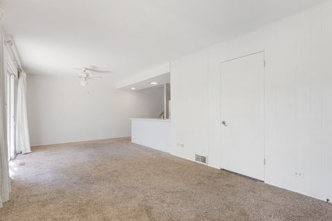 Tiny photo for 609 Carriage Hill Drive, Glenview, IL 60025 (MLS # 12606988)