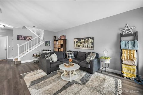 Tiny photo for 76 Johnson Court, North Aurora, IL 60542 (MLS # 12635437)