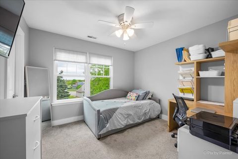 Tiny photo for 76 Johnson Court, North Aurora, IL 60542 (MLS # 12635437)