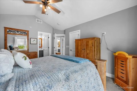 Tiny photo for 76 Johnson Court, North Aurora, IL 60542 (MLS # 12635437)