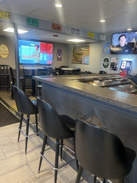 7905 W Lincoln Highway