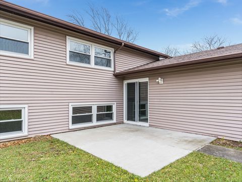 Tiny photo for 322 Rockhurst Road, Bolingbrook, IL 60440 (MLS # 12531164)