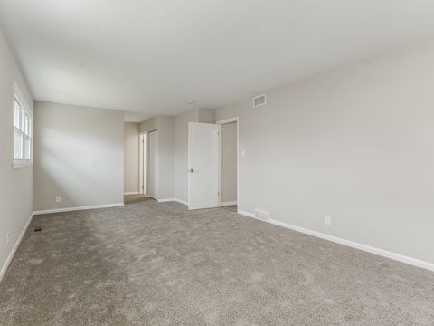 Tiny photo for 322 Rockhurst Road, Bolingbrook, IL 60440 (MLS # 12531164)