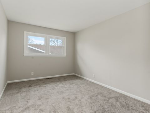 Tiny photo for 322 Rockhurst Road, Bolingbrook, IL 60440 (MLS # 12531164)